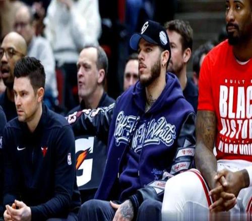 我国足球队,与马来西亚,战成平局,8波足球即时比分,8波比分,8波体育比分网,比分直播