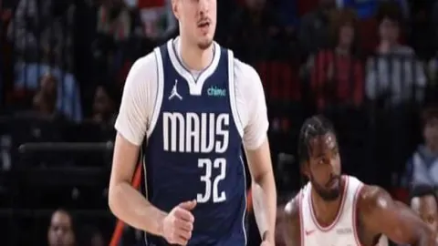 王哲林斩获21分助力上海连胜四场，吉倫沃特狂轰44分力克广东大胜