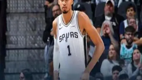 武汉三镇保级生死战：末轮双冠，晋级希望尚存！